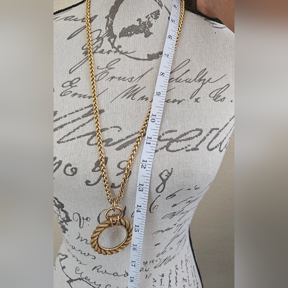 Authentic Vintage Chanel Magnifying Glass Gold-Plated Necklace - Picture 3 of 5